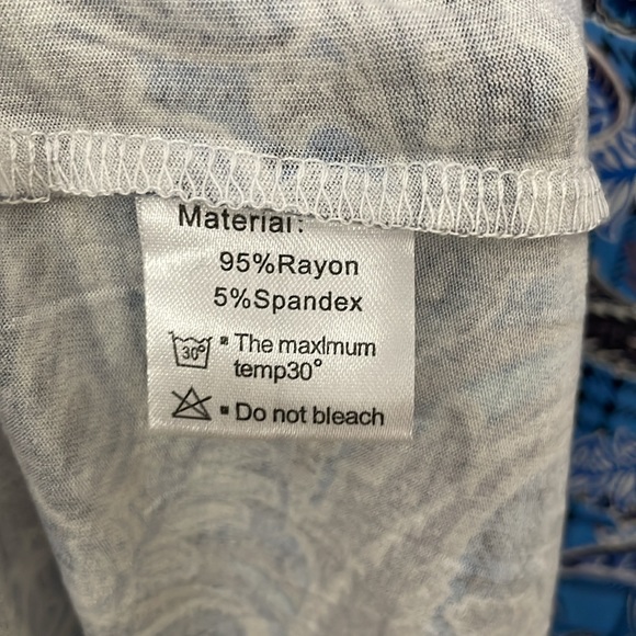 NWT Cathy Paisley Top. 3XL - Picture 6 of 6